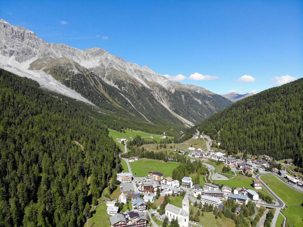 Bed & Breakfast Hotel Nives Sulden Exteriör bild